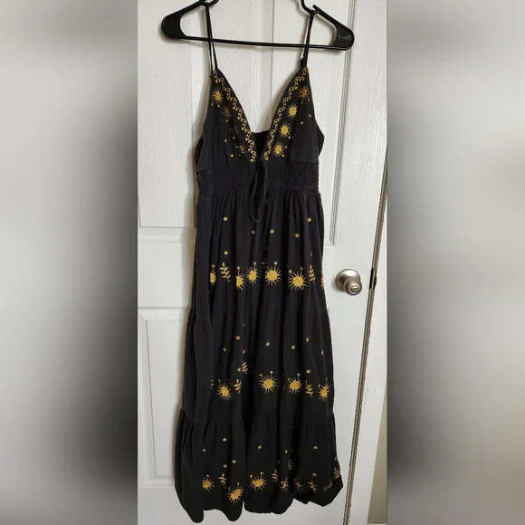 Large Medium Black and Gold Embroidered Women's Dress Celestial Sun Star Maxi - Picture 2 of 9
